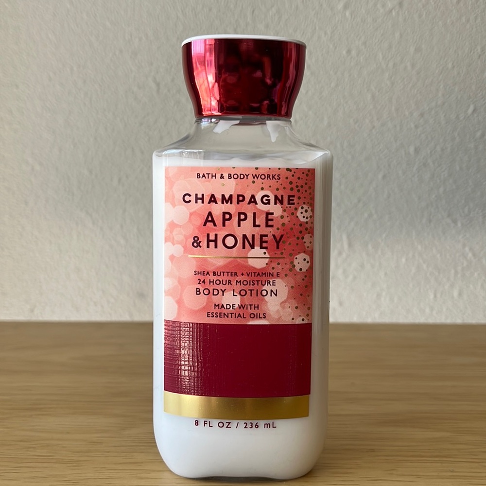 NEW Bath & Body Works Body Lotion Champagne Apple & honey - 8 oz